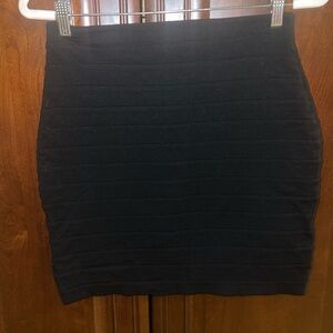 Express Black Banded Bandage Tiered  Bodycon Mini Skirt Size 4